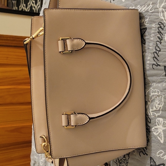 Beautiful Michael Kors pink Selma leather bag - Picture 2 of 8